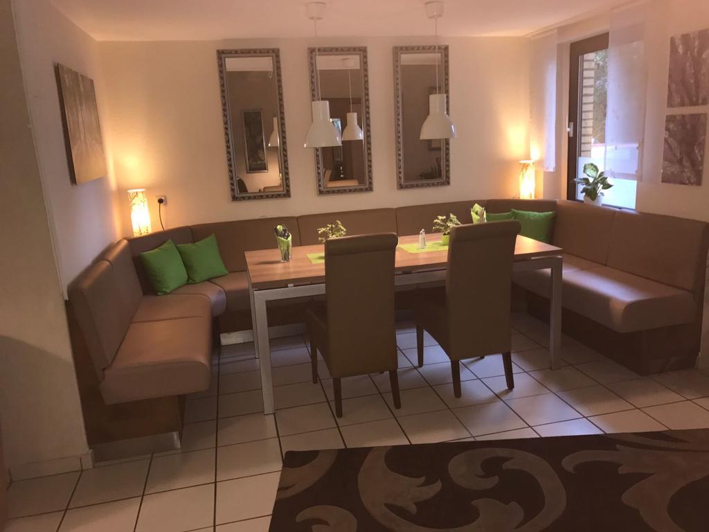 Hotel Garni Zum Grunen Baum Hovelhof Ngoại thất bức ảnh